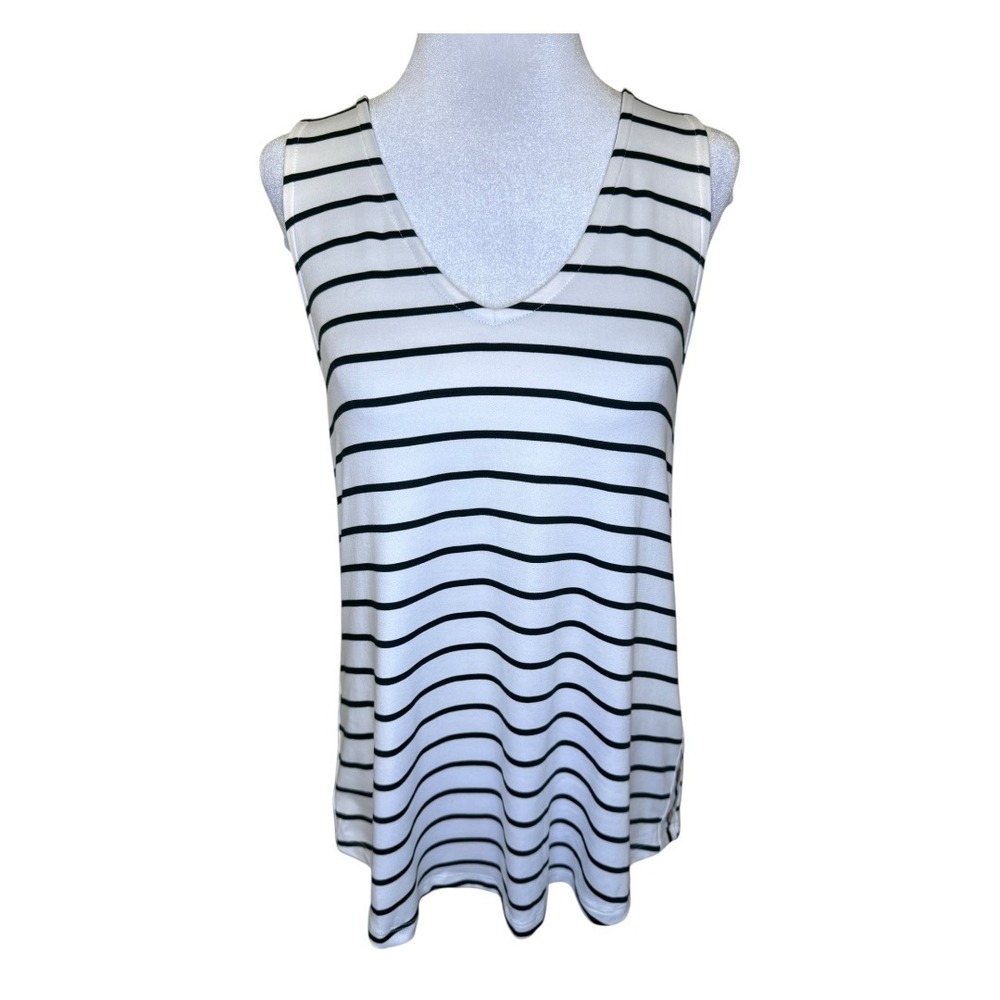 Bobeau Women's‎ Small Ivory Black Striped Sleeveless V-Neck Side Button Top